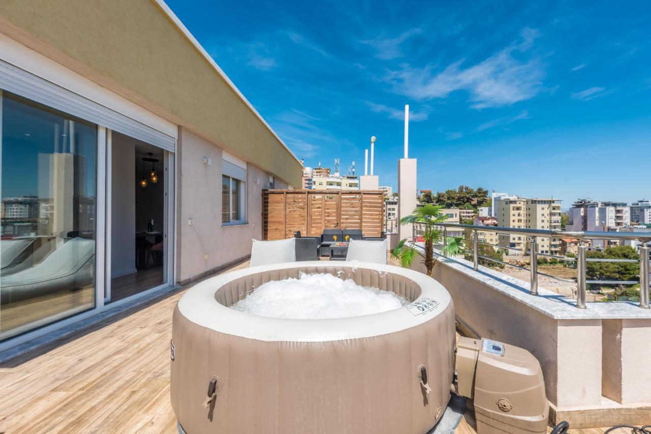 Luxury Seaview With Big Terrace And Jacuzzi Appartement Durrës