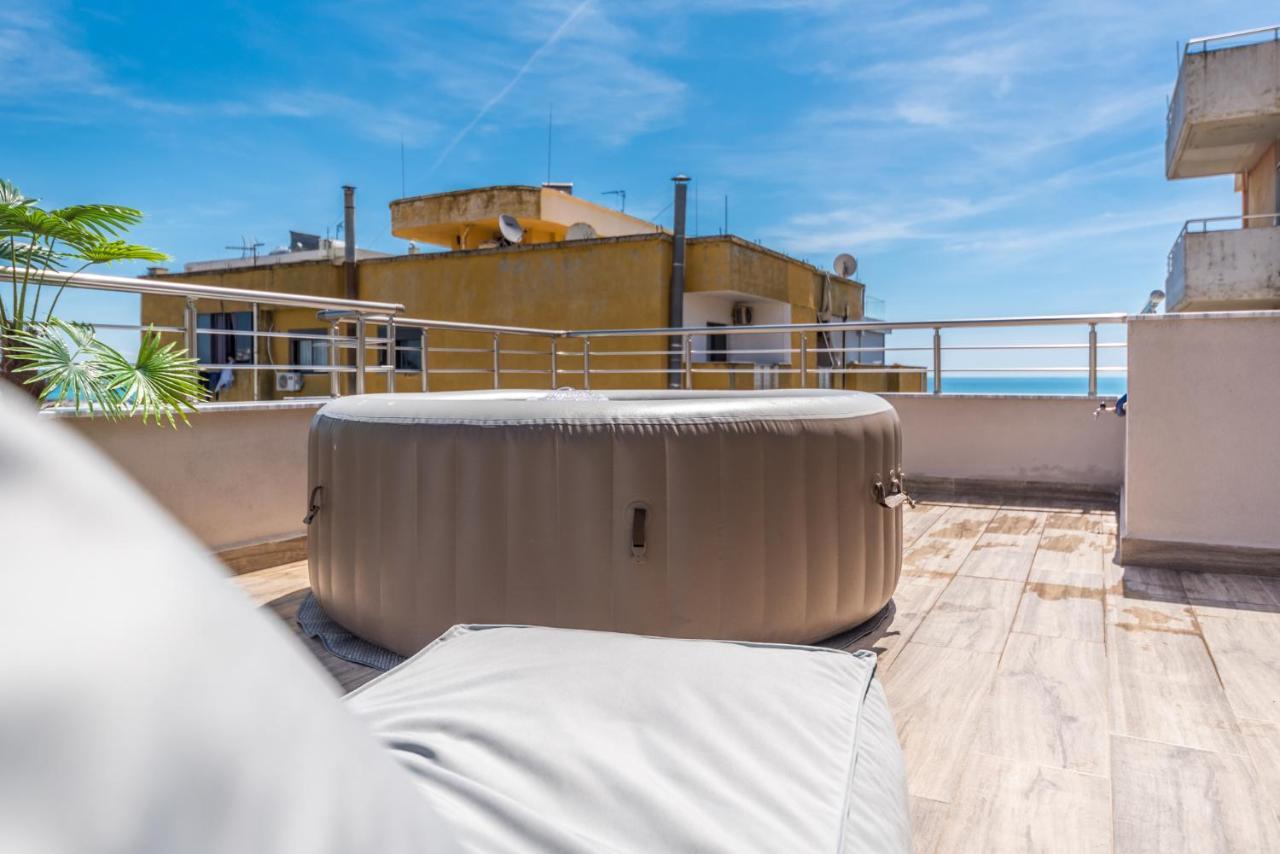 Luxury Seaview With Big Terrace And Jacuzzi Appartement Durrës