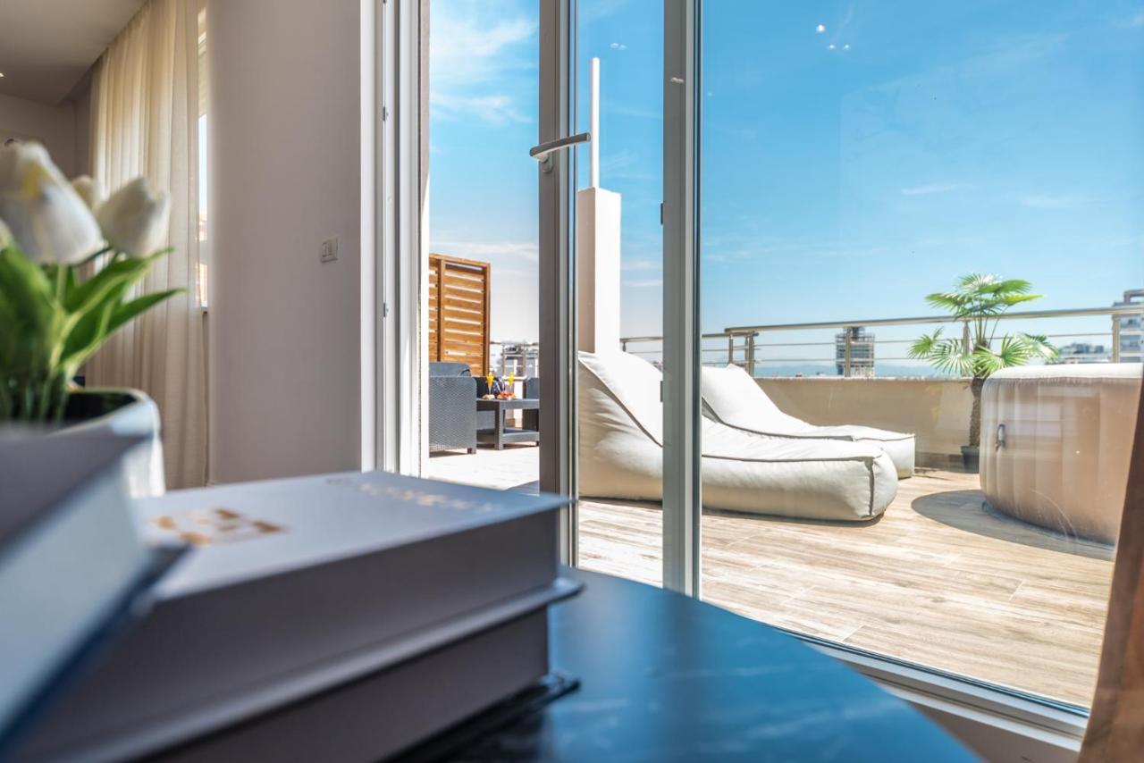 Luxury Seaview With Big Terrace And Jacuzzi Appartement *