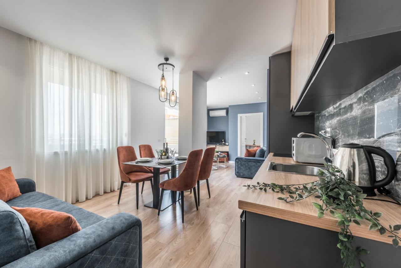 Appartement Luxury Seaview With Big Terrace And Jacuzzi Durrës